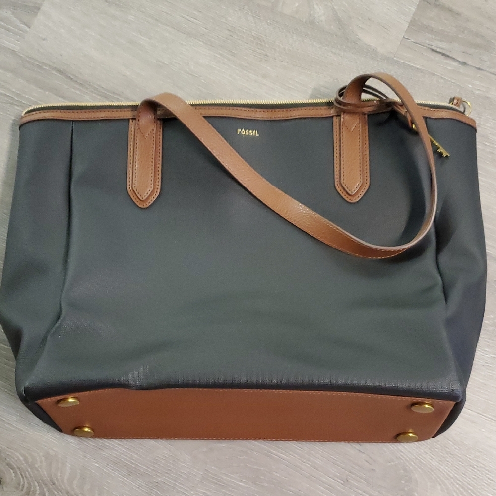NWOT Fossil Purse